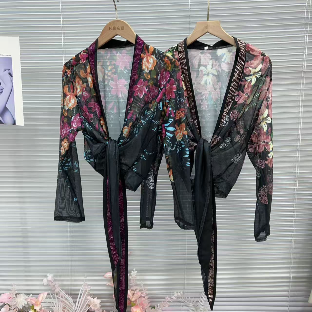 680【凡家衣橱】夏季新款洋气披肩外搭开衫防晒服烫钻冰丝网纱外套