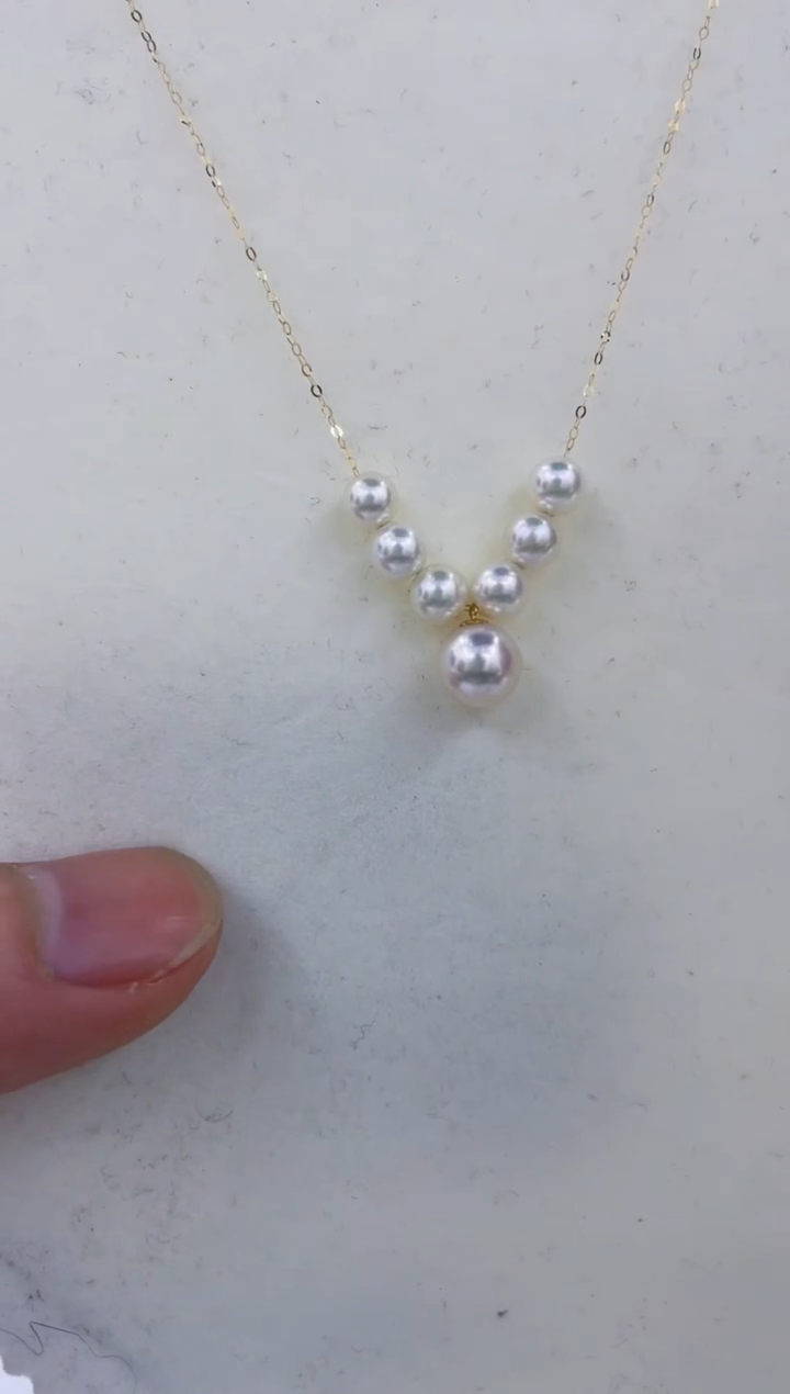 颈饰18K金镶嵌海水珍珠  