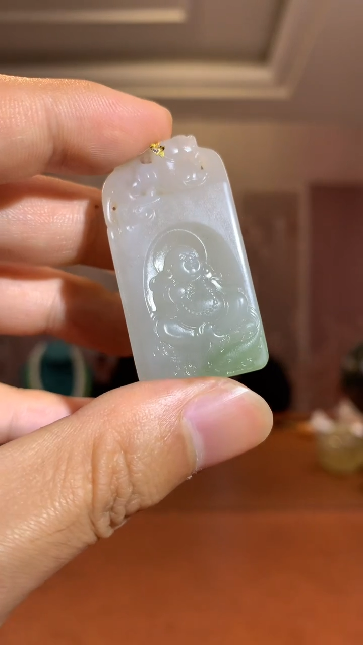未镶嵌和田玉挂件白底翠佛公