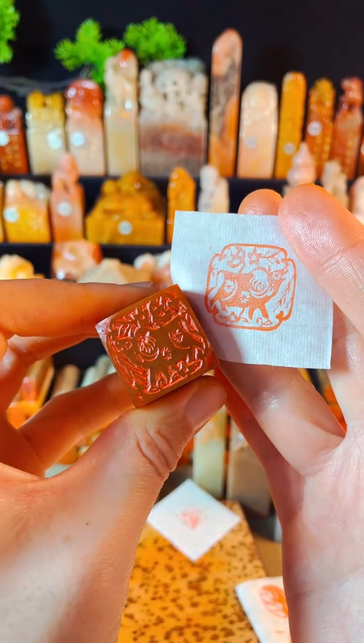 【闪购商品】浙江红石印石手工篆刻《剪纸牛》2.5