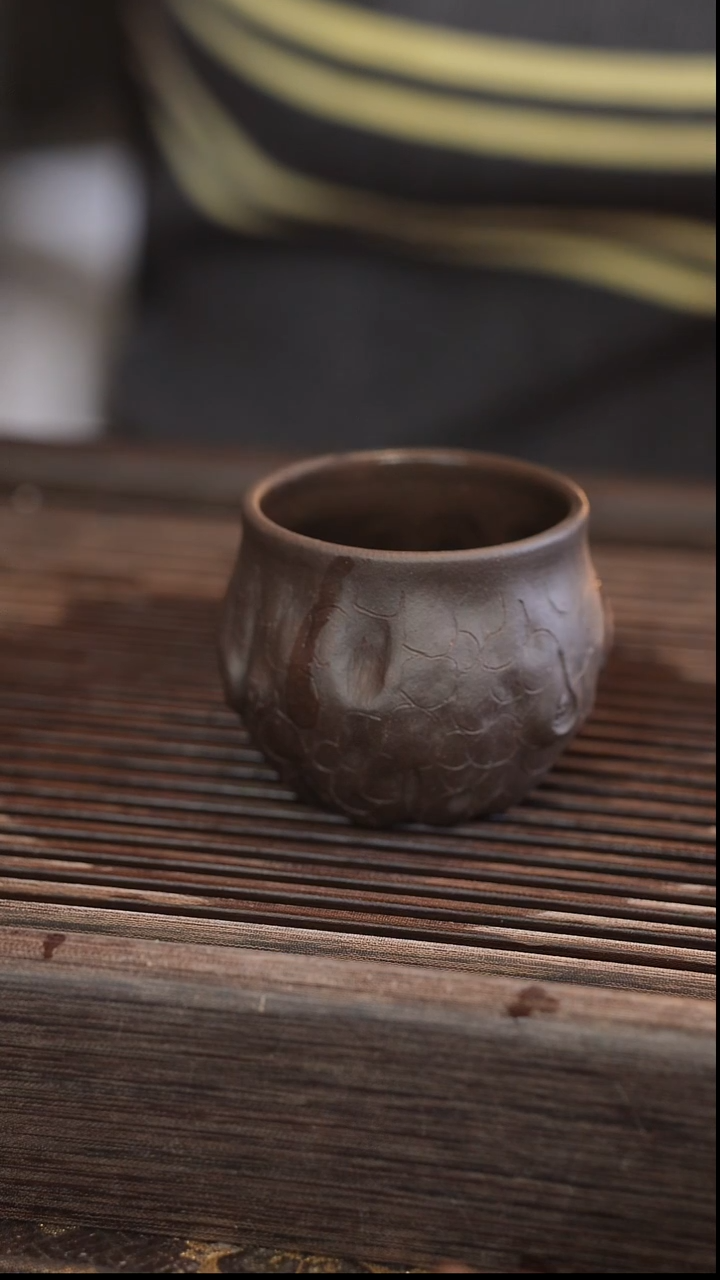 茶壶紫砂全手黑金砂供春杯子120cc