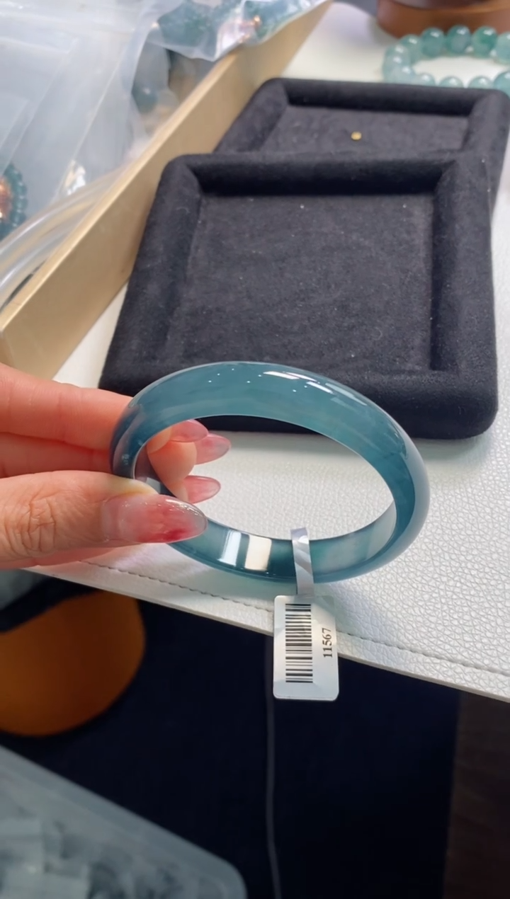 【闪购商品】翡翠手镯未镶嵌0431482557