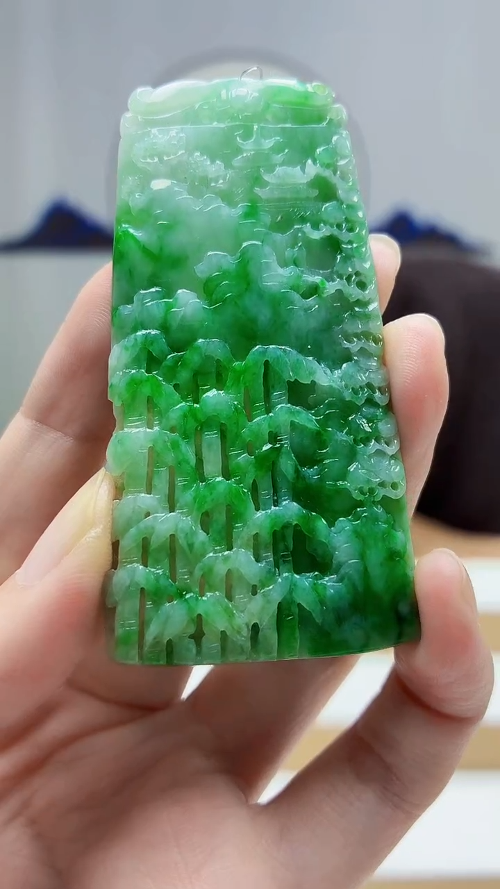 未镶嵌定制翡翠奥****了5145zm-毛货挂件