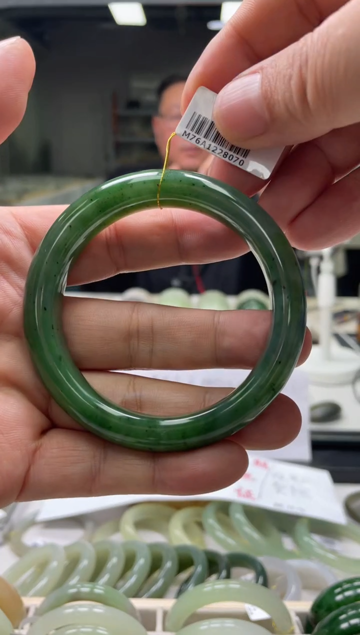 【闪购商品】和田玉手镯未镶嵌编码 8070圈口59-60