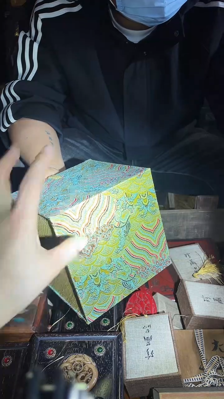 木001............