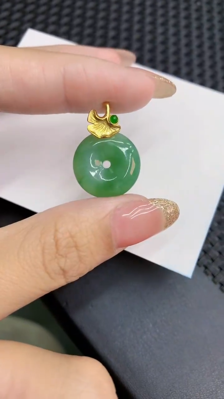 【闪购商品】翡翠银S925镶嵌颈饰            8