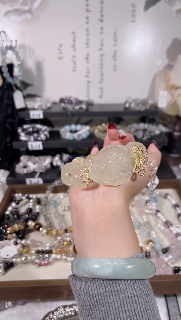 【闪购商品】水晶手链未镶嵌天然水晶默认微瑕，多样性发货发其一