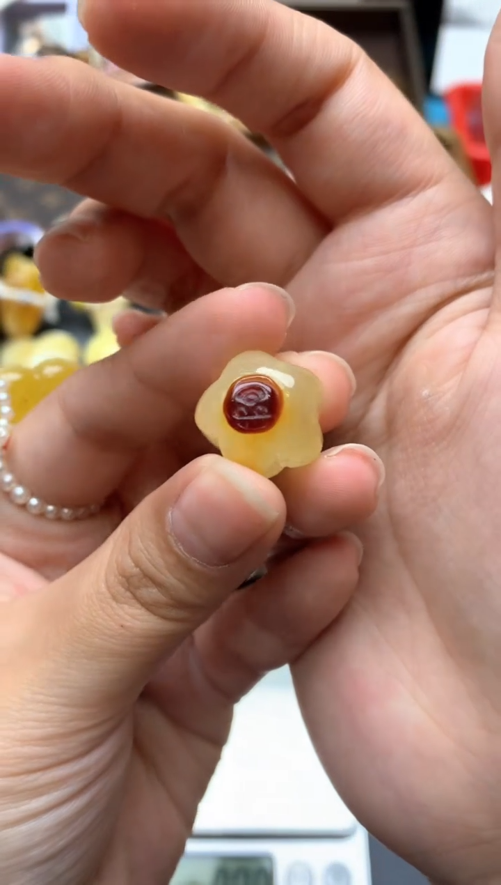 【闪购商品】琥珀珠宝奇石未镶嵌056琥珀蜜蜡花粉有纹小坑介意勿拍