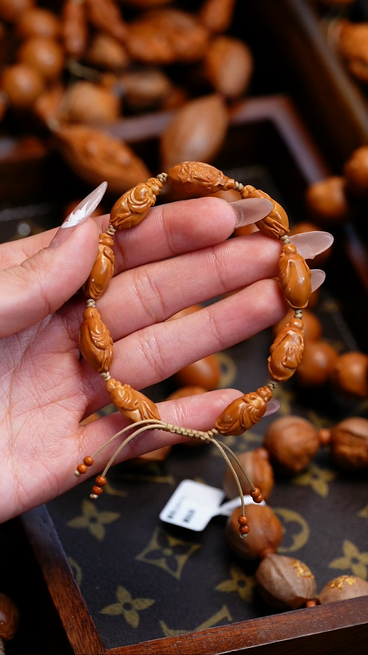 【闪购商品】橄榄核吊坠苏工橄榄核