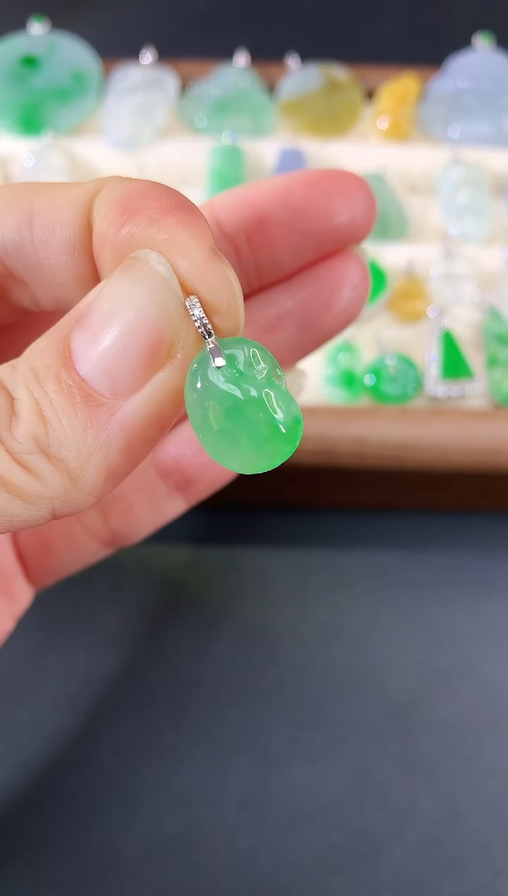 吊坠(不含链)18K金镶嵌翡翠81|1680