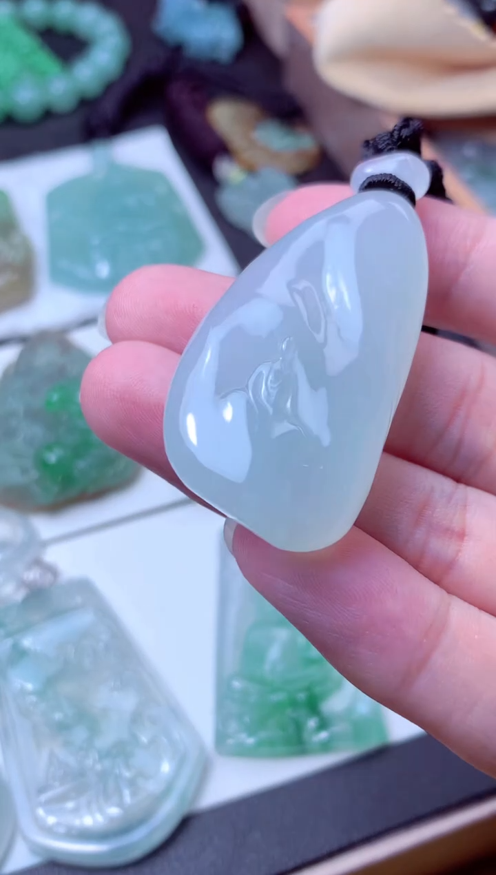 颈饰未镶嵌翡翠天然A货翡翠