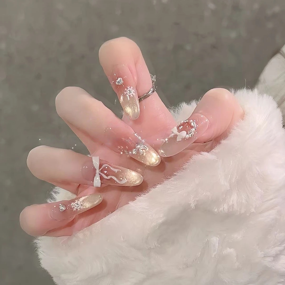 【初雪邂逅】新年爆款猫眼法式蝴蝶结高级显白四季可拆卸穿戴甲片