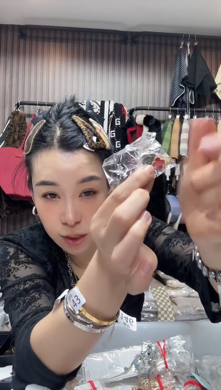 亚麻芳姐孤品福利F66