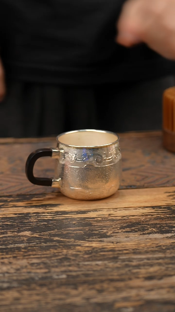 手工篆刻缠枝莲把手主人杯1个