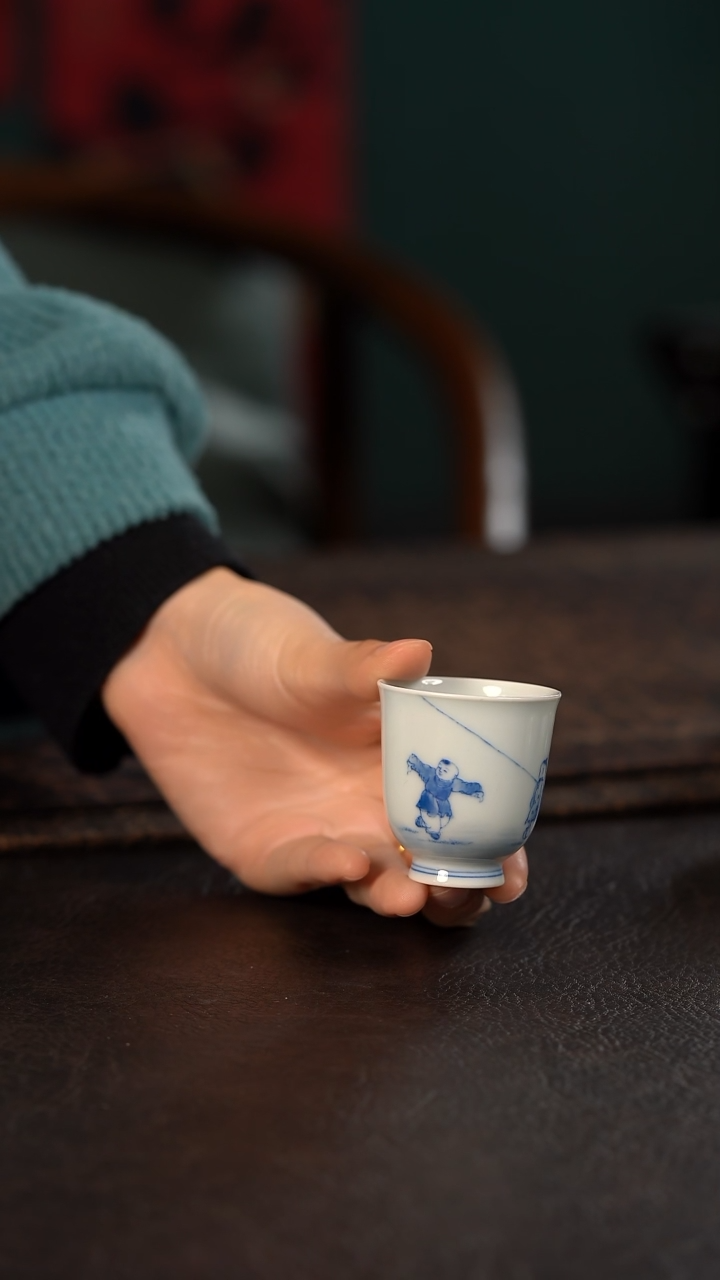 【闪购商品】杯童子放风筝东闻香