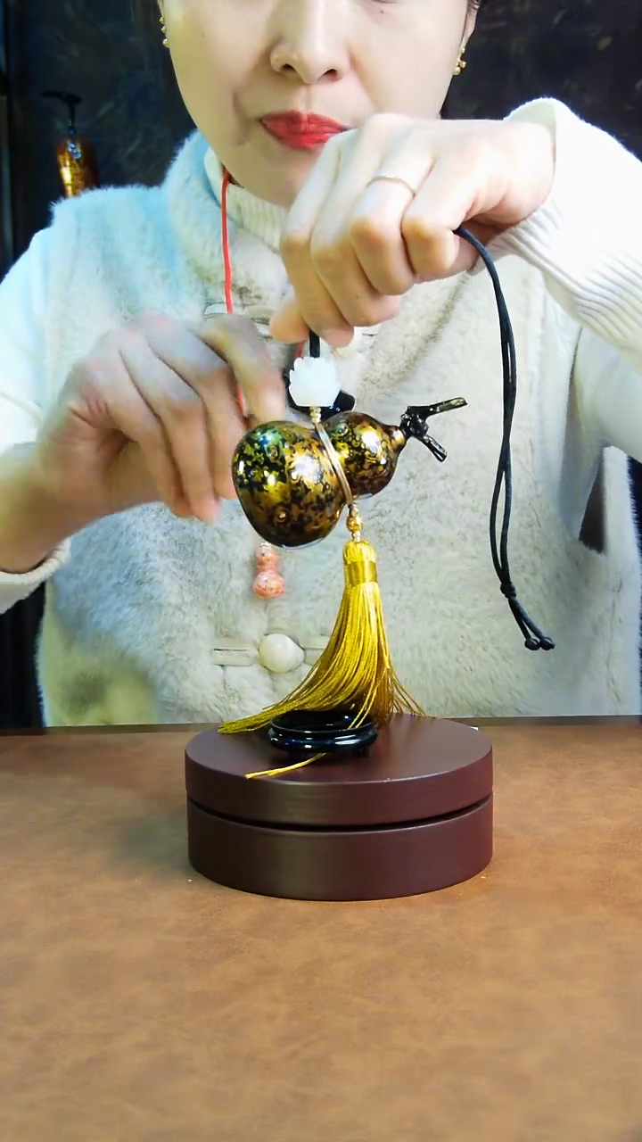 【闪购商品】297直播一物一图大漆酒葫芦送底座送挂绳