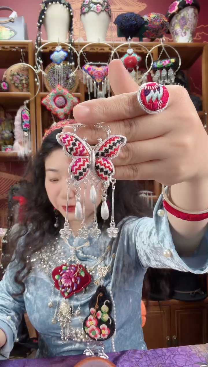 刺绣项链23甜甜家