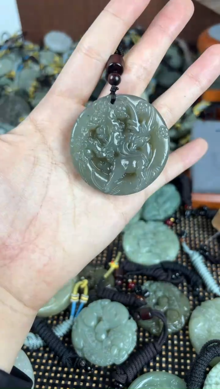 【闪购商品】和田玉颈饰未镶嵌1