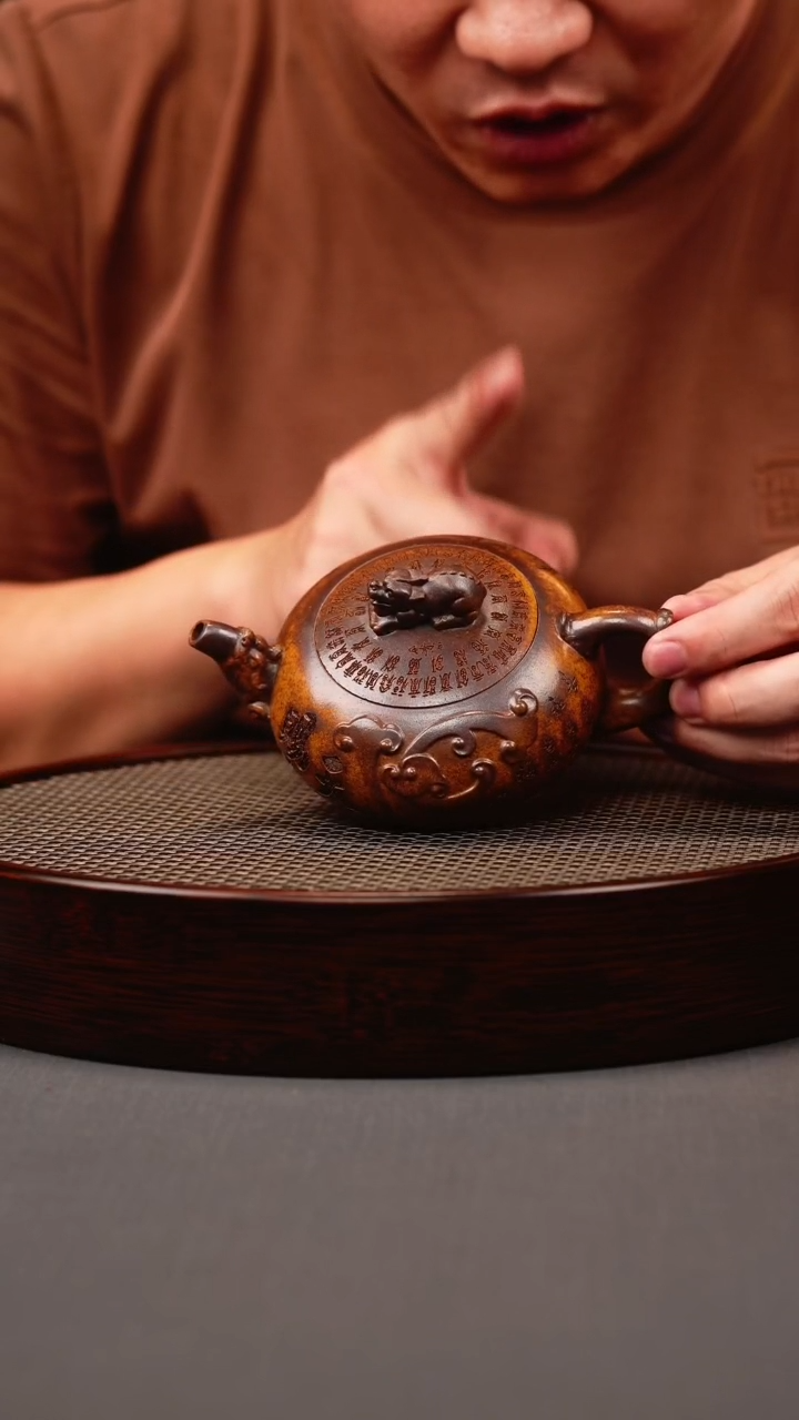 茶壶紫砂龙骨金砂 天官赐福 刻绘