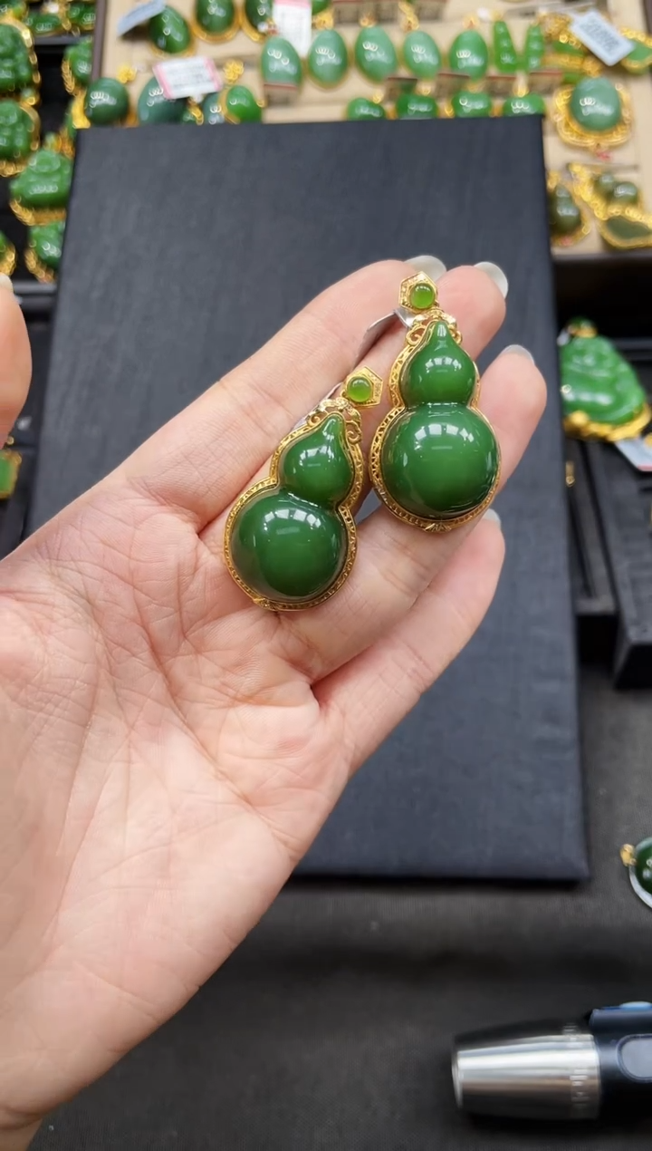 【闪购商品】和田玉吊坠18K金镶嵌35MM多样性发一Z