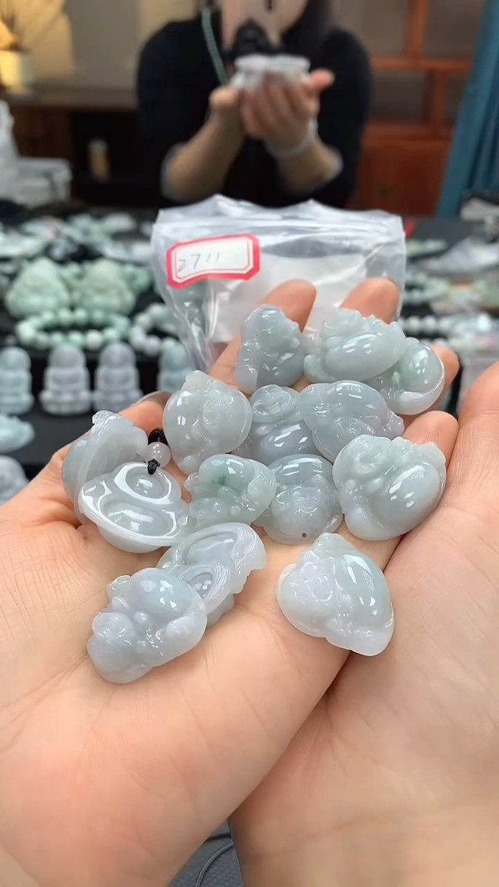 颈饰未镶嵌翡翠佛公2711 多样性发一件