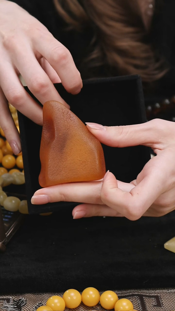 【闪购商品】蜜蜡裸石未镶嵌裸石