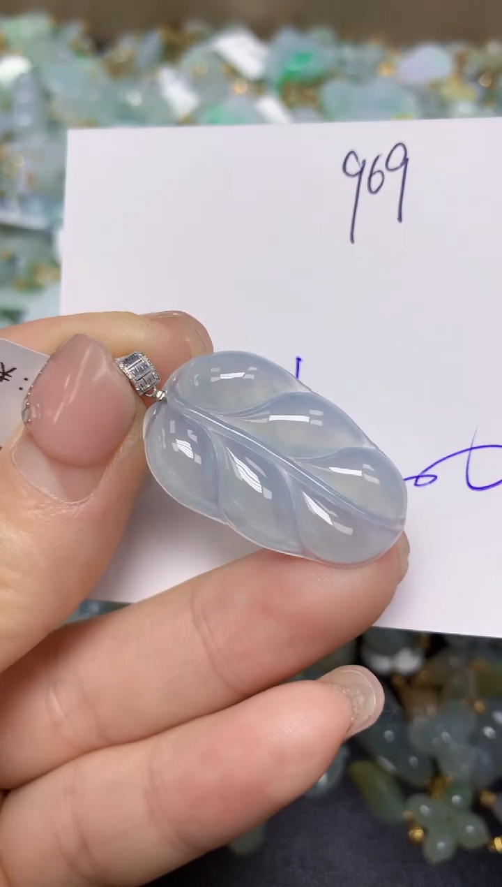 【闪购商品】翡翠挂件18K金镶嵌 天然翡翠A货