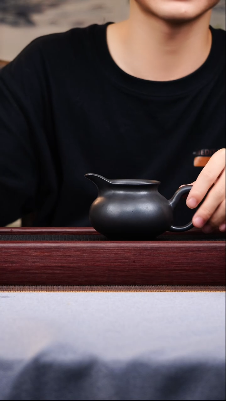 茶壶紫砂宜兴原矿紫砂作品  公道杯