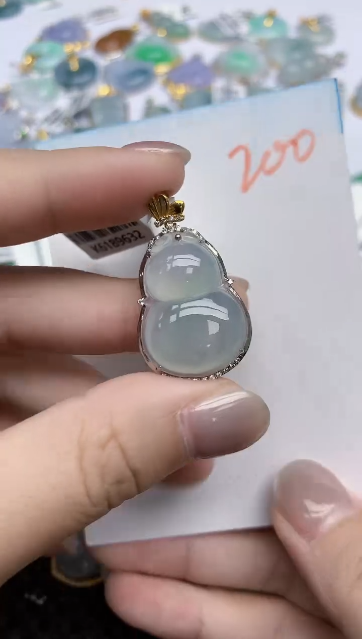 【闪购商品】翡翠颈饰18K金镶嵌天然翡翠A货