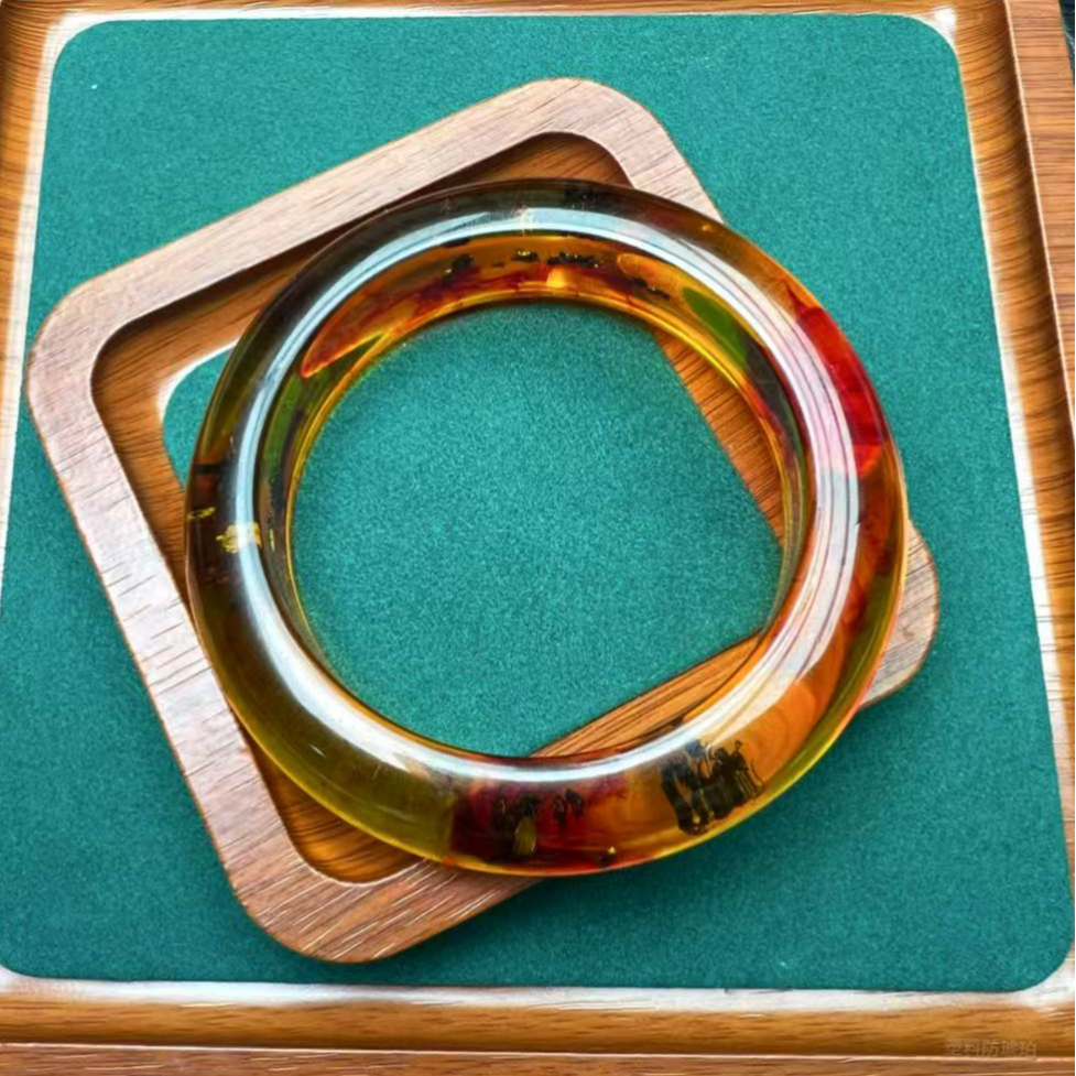 A1689虫珀蜜蜡手镯