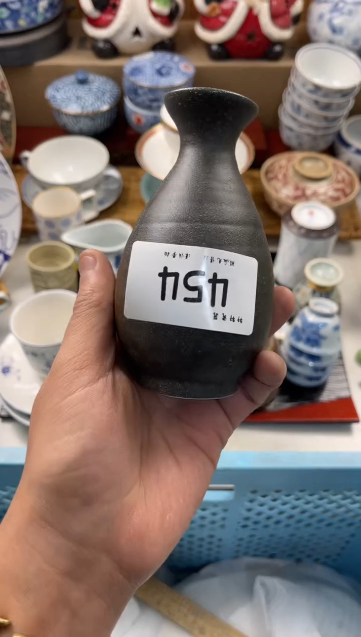 陶瓷吃****爵 店铺名称 轩轩瓷器 闪购类型 定向 吃草莓的公爵