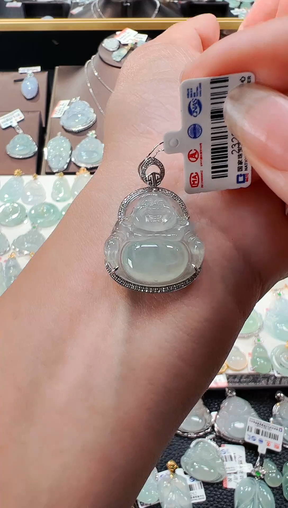【闪购商品】翡翠吊坠(不含链)18K金镶嵌佛公吊坠70A