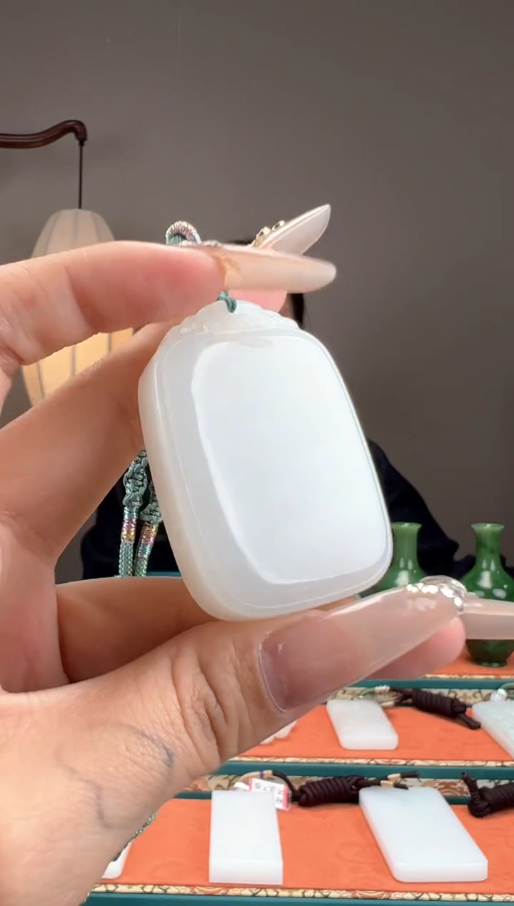 【闪购商品】和田玉颈饰未镶嵌1