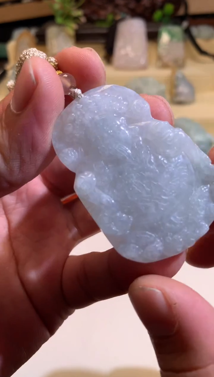 翡翠未镶嵌颈饰6/08/306