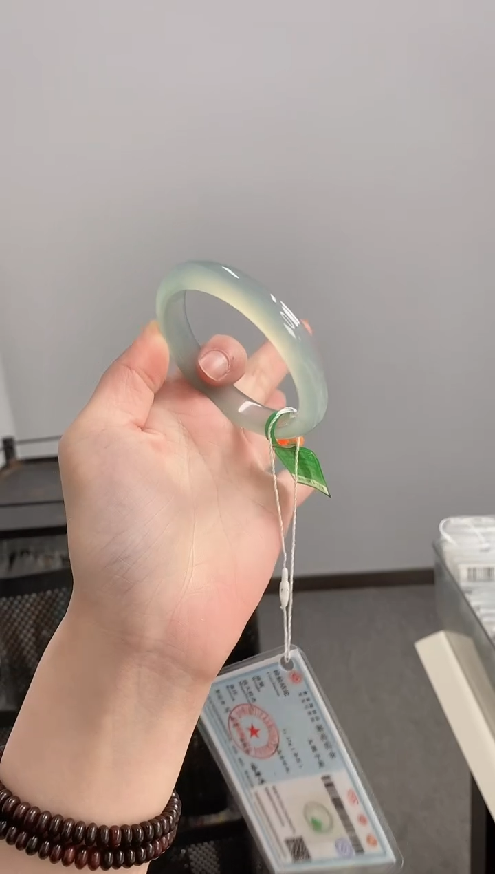 【闪购商品】玛瑙/玉髓手镯未镶嵌56-57圈