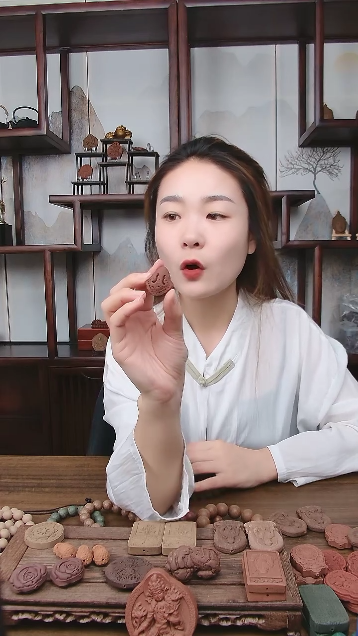 【闪购商品】红麝香方 小金蟾牌子