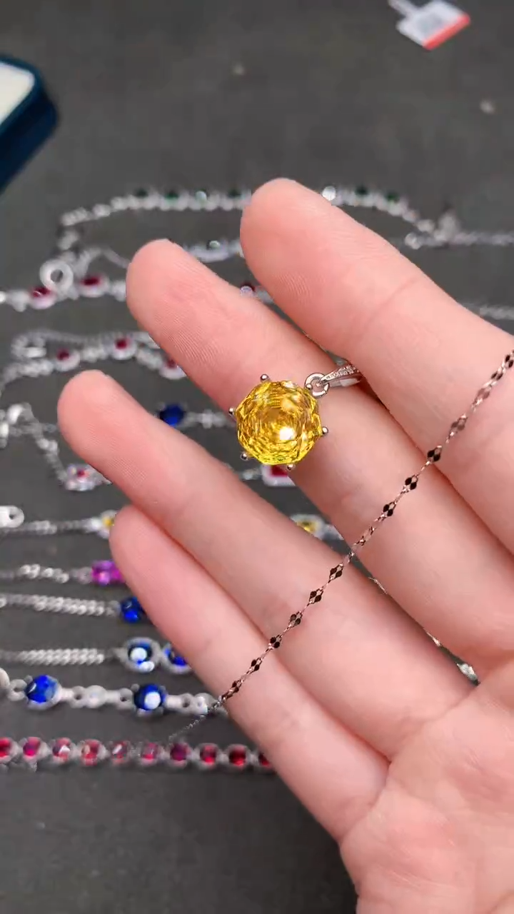 【闪购商品】彩色蓝宝石颈饰银S925镶嵌.......