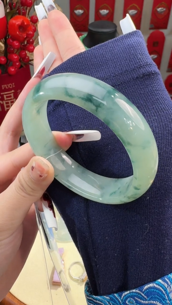 【闪购商品】翡翠手镯未镶嵌手镯