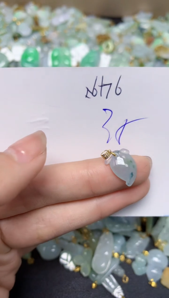 【闪购商品】翡翠颈饰18K金镶嵌天然翡翠A货