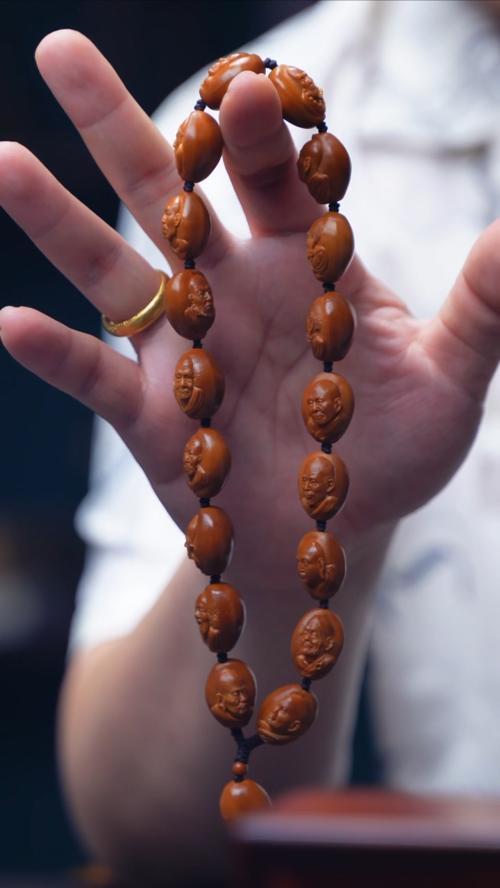 橄榄核手串/手链【浮雕十八罗汉】