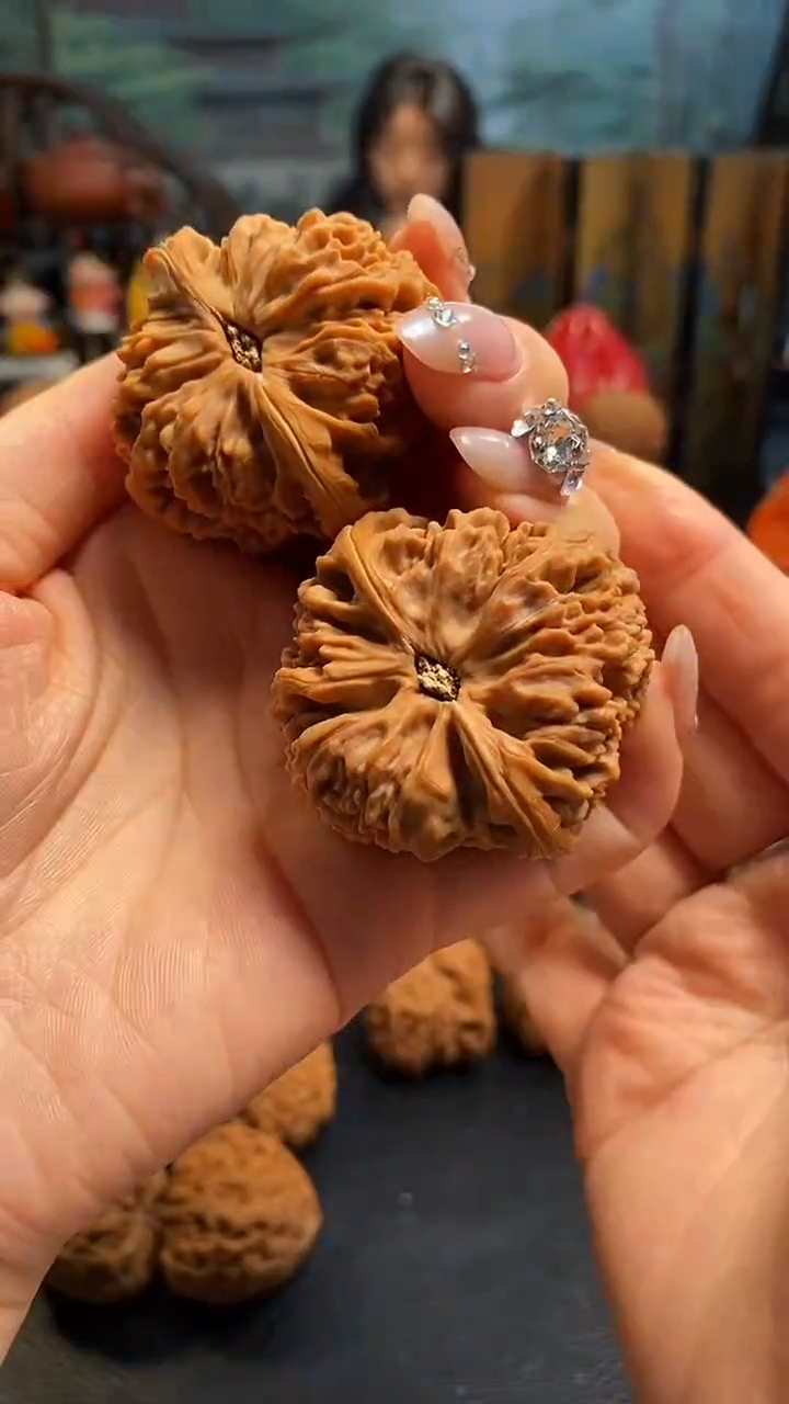 【闪购商品】文玩核桃吊坠K352南疆石44