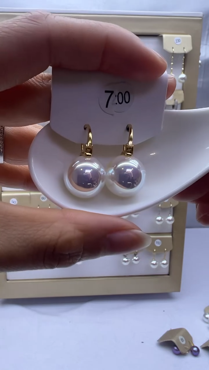 银S925镶嵌耳饰淡水珍珠700