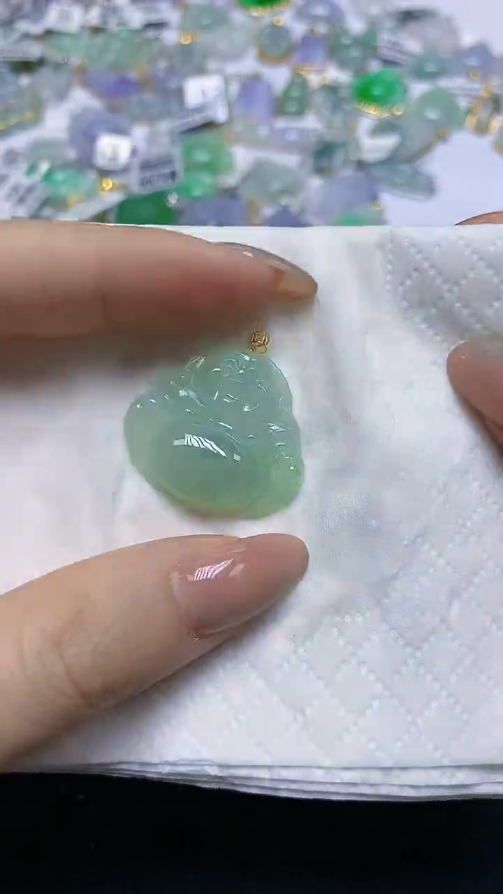 翡翠18K金镶嵌颈饰天然缅甸A货翡翠