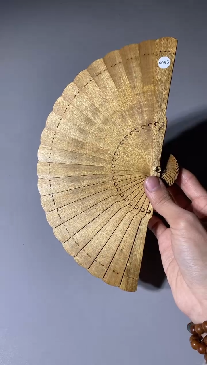 【闪购商品】金丝楠木雕409号15cm金丝楠木小叶桢楠扇子