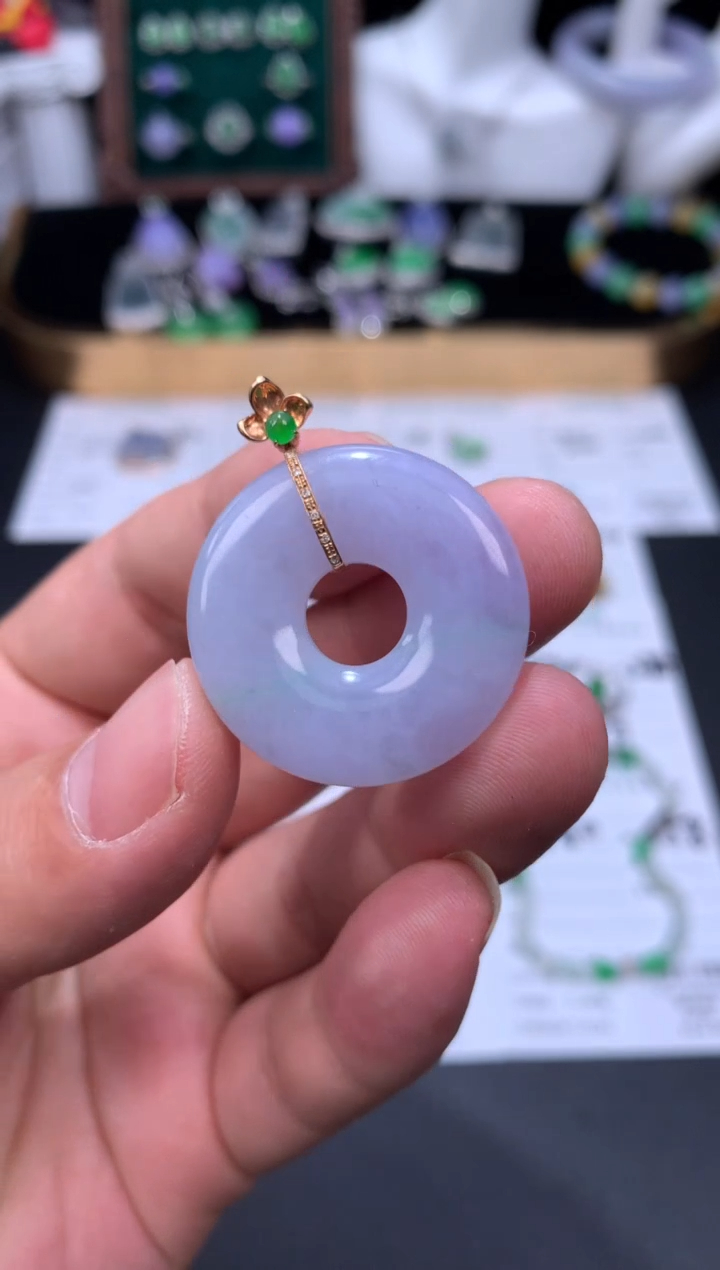 18K金镶嵌挂件翡翠48小时鉴赏期 退货不扣服务费