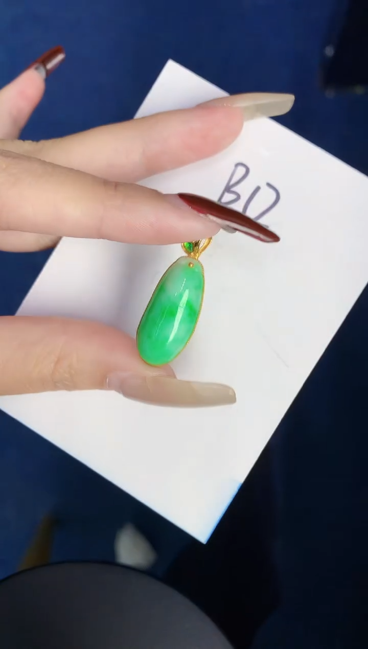 【闪购商品】翡翠颈饰18K金镶嵌00000000000