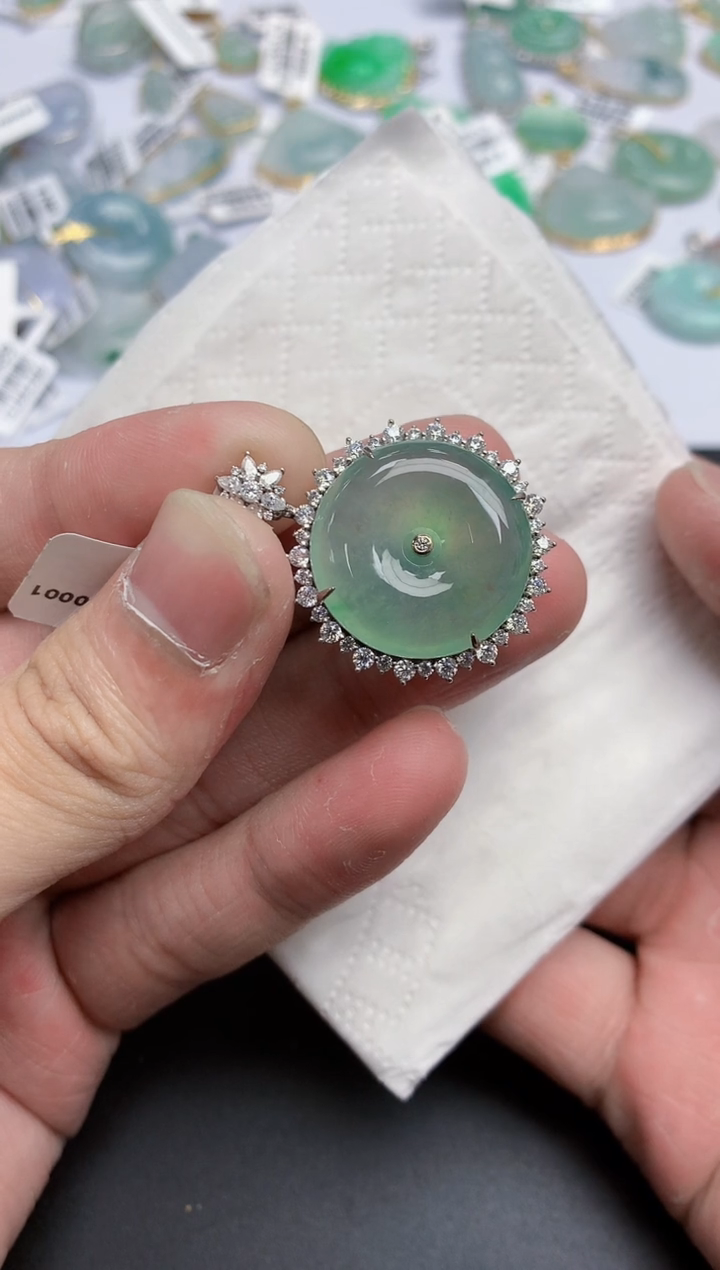 【闪购商品】翡翠颈饰18K金镶嵌天然缅甸翡翠A货