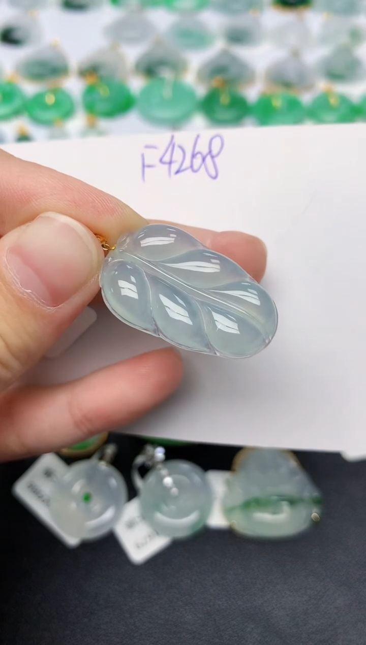 颈饰18K金镶嵌翡翠天然缅甸A货翡翠百元以上9元证书费自理