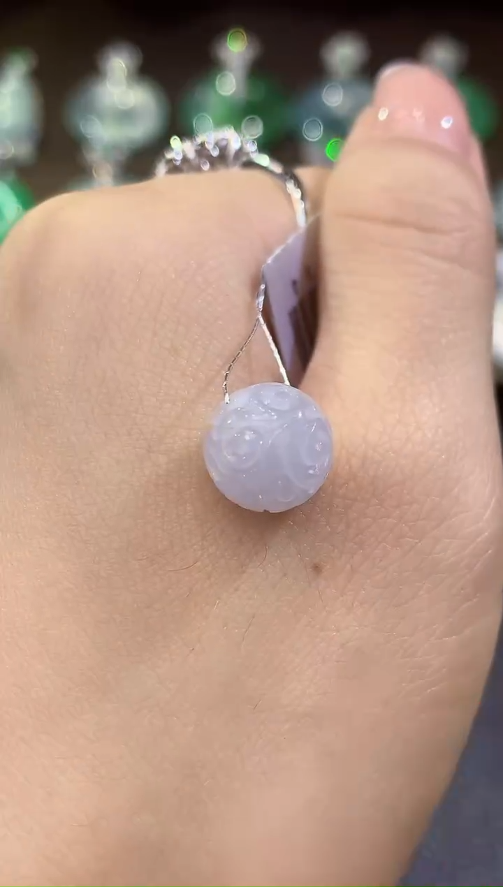 吊坠(不含链)18K金镶嵌翡翠A2多样性发一件