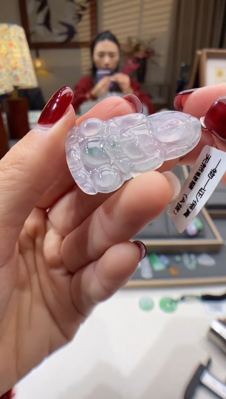 【闪购商品】翡翠颈饰18K金镶嵌观音